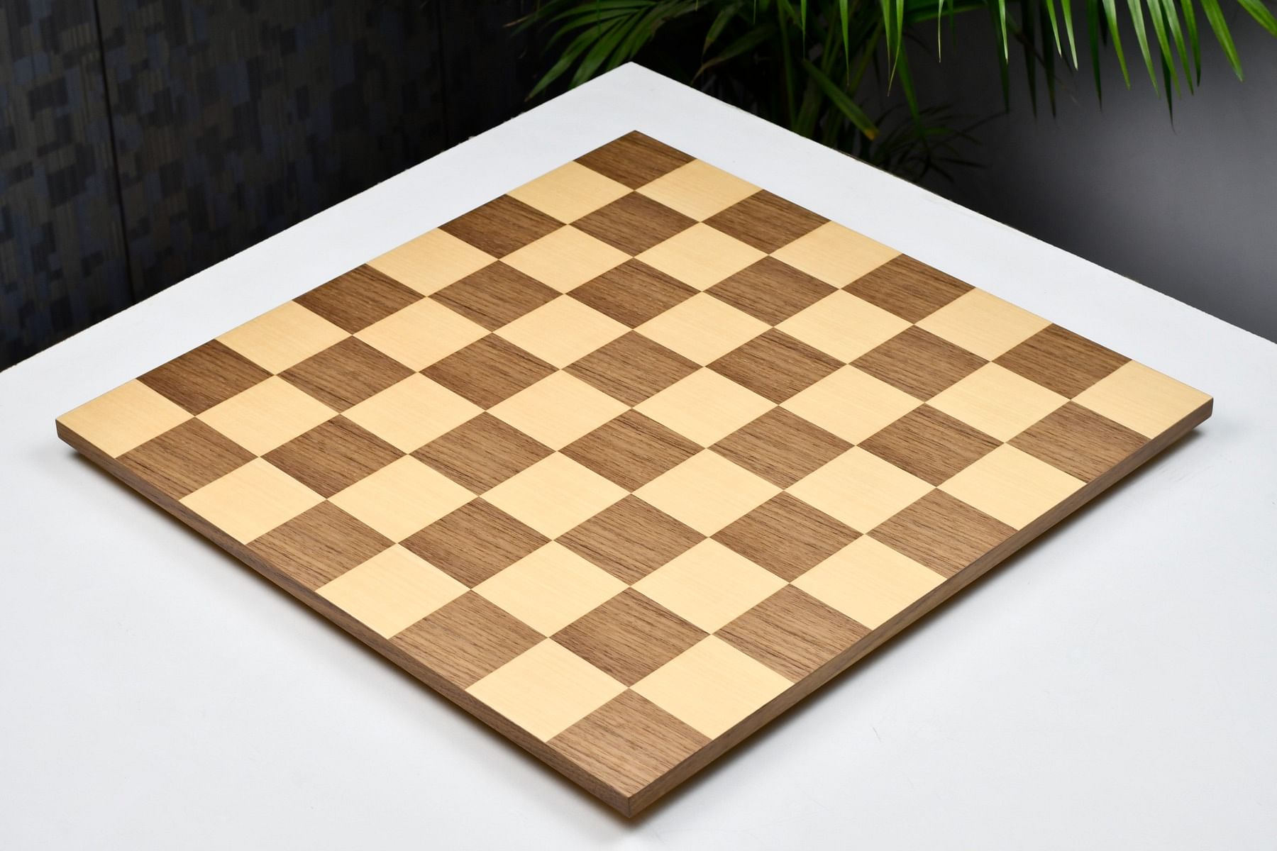 Minimalist Walnut Maple Wooden Chess Board Matte Finish Borderless Chess Board 19