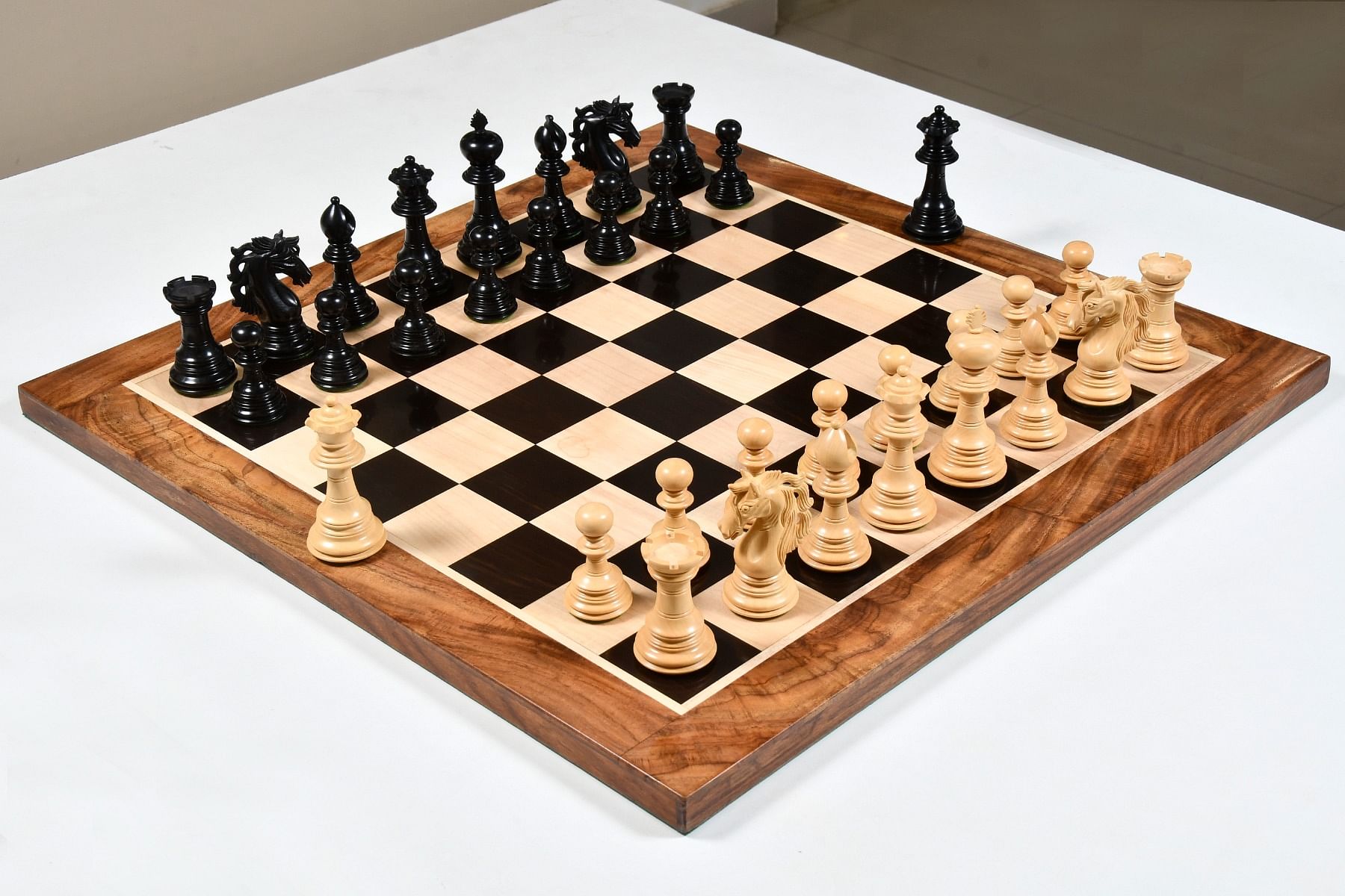 American Adios Luxury Chess Set with Board in Ebony / Boxwood - 4.4