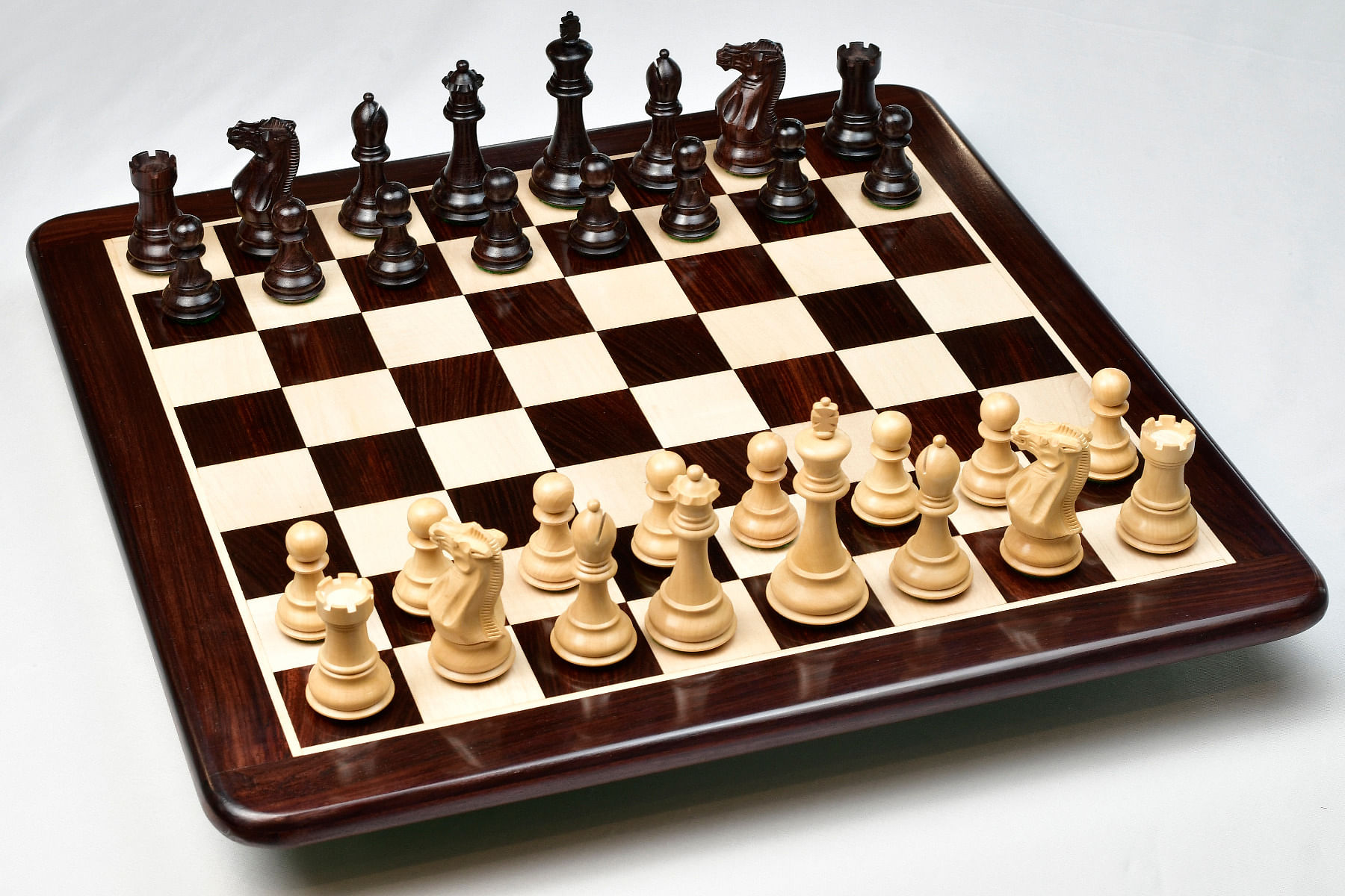Desert Gold Chess Pieces in Rosewood/Boxwood With Board & Box- 4.0