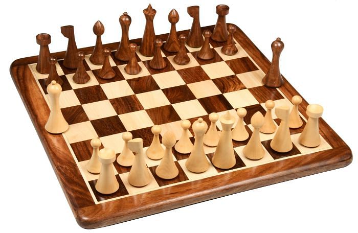 Minimalist Hermann Ohme Chess Pieces in Sheesham/Boxwood - 3.75" King with Board