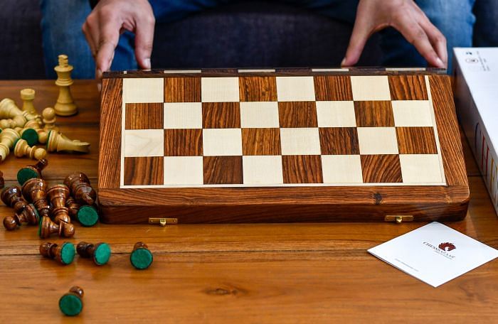 Non-Magnetic Travel Chess Set from chessbazaar