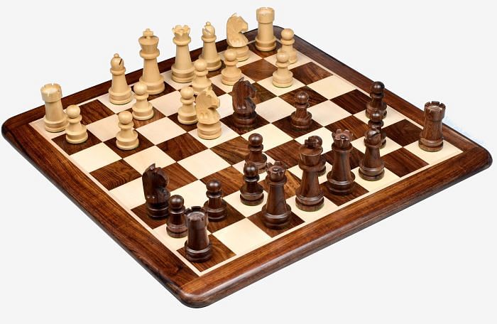 The Championship Series Chess Pieces in Sheesham/Boxwood - 3.75" King with Board