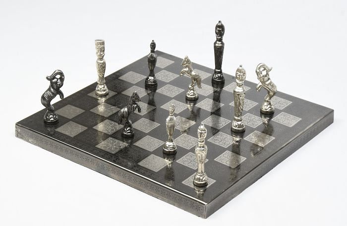 Clearance - Brass Chess Set Handmade Antique finish Vintage Style Figure Chess Set in Shiny Black & Silver Color