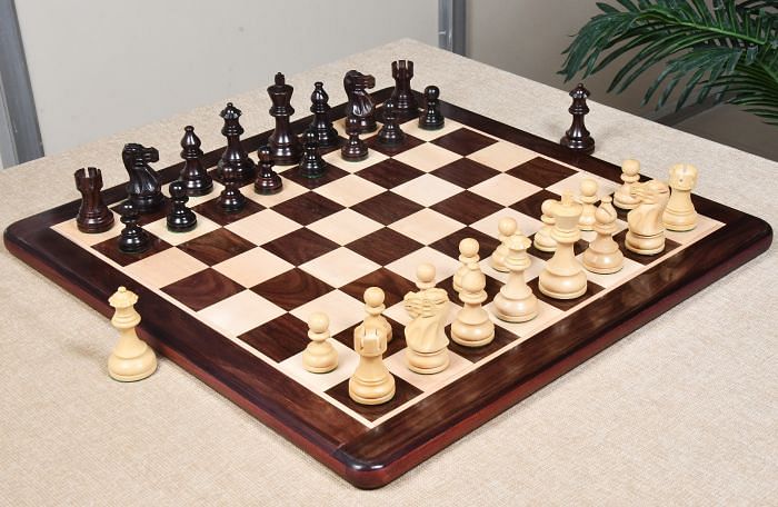 Smokey Staunton Chess Pieces in Rosewood/Boxwood with Board & Box- 3.8" King