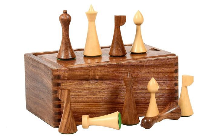 Minimalist Hermann Ohme Chess Pieces in Sheesham/Boxwood - 3.75" King with Box