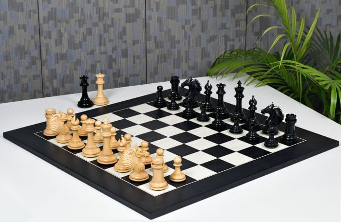 CB Mustang Series Chess Pieces in Ebony/Boxwood - 4.4" King with Board 