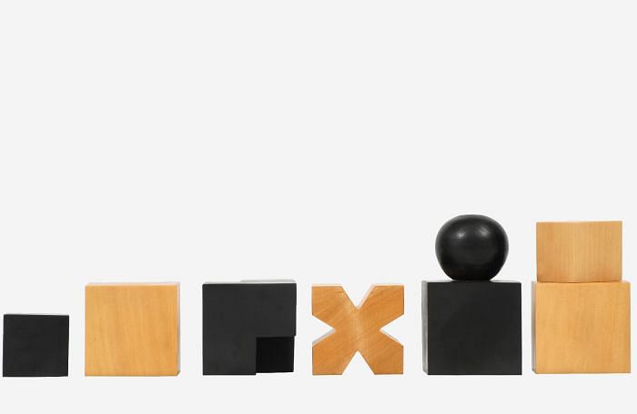 White & Black Reproduced 1924 Bauhaus Geometrical Abstract Chessmen in Ebonized Boxwood & Natural Boxwood - 1.9" King