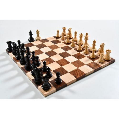 The Collector Series Chess Pieces in Ebonized & Boxwood -2.6" King with Chess Board & Storage Pouch