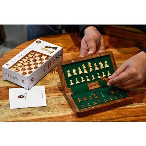 Representation of chessbazaar 7 inch travel chess set