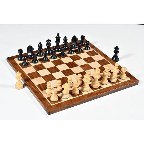 German Knight Chessmen in Ebonized / Boxwood - 3" King with Board & Pouch