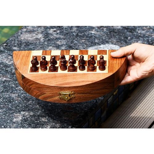 travel chess set magnetic from chessbazaar