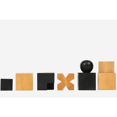Reproduced 1924 Bauhaus Geometrical Abstract Chessmen in Ebonized Boxwood & Natural Boxwood - 1.9" King 