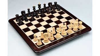 1959 Russian Zagreb Chess Pieces in Rosewood/Boxwood with Board & Box- 3.8" King