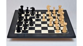 Grand Divan Chess Pieces in Ebony/Boxwood With Board & Box - 4.2" King