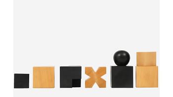 Reproduced 1924 Bauhaus Geometrical Abstract Chessmen in Ebonized Boxwood & Natural Boxwood - 1.9" King 