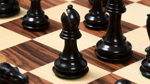 The Modern Staunton Series Chess Pieces in Ebony & Box Wood - 3.75