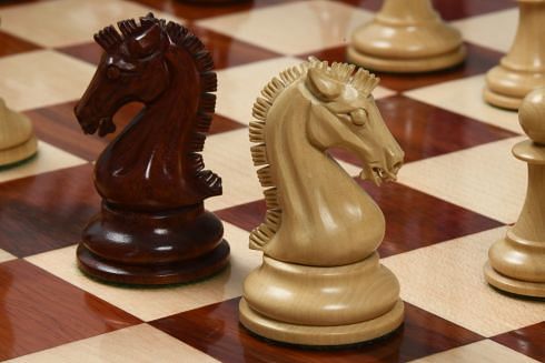 Vintage Chess Pieces Full Set Tan And Red King And Queen Chess -   Portugal