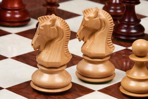 Dubrovnik Chess Pieces in Rosewood Reproduction of 1950 Bobby -   Portugal