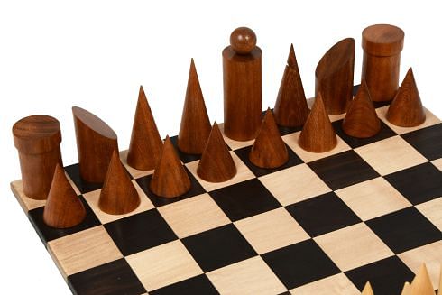 Geometric Minimalist Pattern Seamless Design Chess Pieces in Sheesham & Box Wood - 3.4