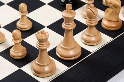 Fischer Spassky Chess Pieces - www.