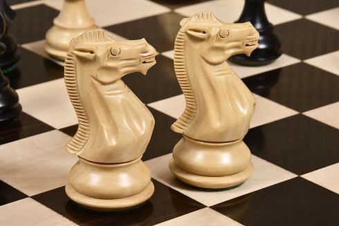 Desert Gold Staunton Series Wooden Chess Pieces in Ebonized Boxwood & Natural Boxwood - 4.0