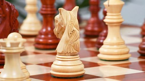 The New Columbian Staunton Series Chess Pieces in Bud Rose Wood & Box wood - 3.8