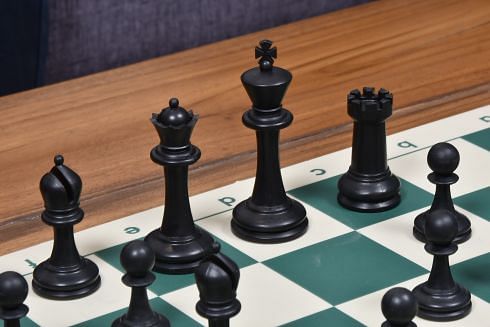 Unweighted Tournament Plastic Chess Pieces