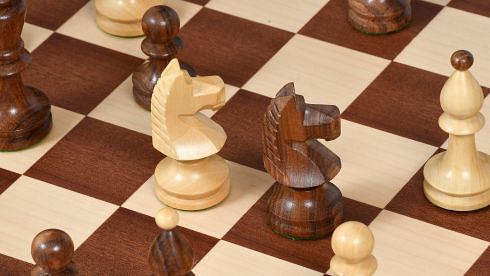 Reproduced Romanian-Hungarian National Tournament Chess Pieces in Sheesham & Boxwood - 3.8