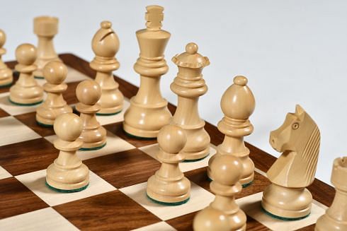 Tournament Series Staunton Chess Pieces with German Knight in Ebonized Boxwood & Box Wood - 3