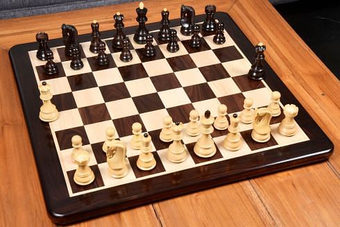 Old 1959 Russian Zagreb Staunton Chess Pieces in Rosewood / Natural Boxwood - 3.8