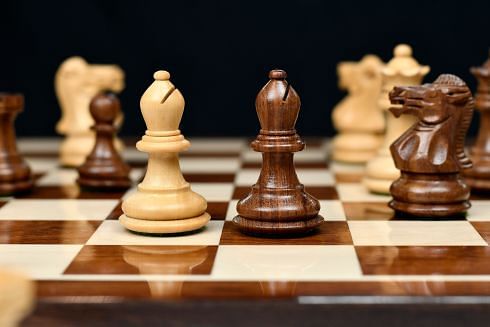 The Collector Series Wooden Staunton Chess Pieces in Sheesham & Box Wood - 2.6