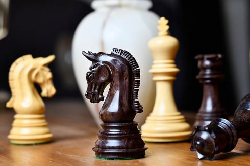 The New Imperial Weighted Staunton Chess Pieces in Rosewood and Boxwood - 3.75