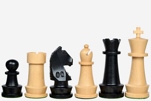 The Championship Series Staunton Chess Pieces in Ebonized Boxwood & Natural Boxwood - 3.75