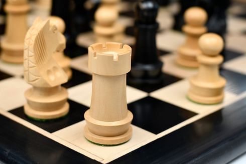 The Championship Series Staunton Chess Pieces in Ebonized Boxwood & Natural Boxwood - 3.75