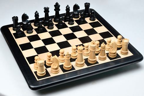 Analysis Chess Set - 12” Green Vinyl Chess Board – 32 Black & Natural Pieces