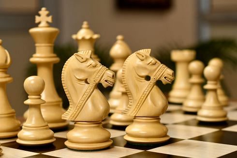 The Noble Stallion Chess Set Bridle Edition in Ebony & Box Wood - 4.8