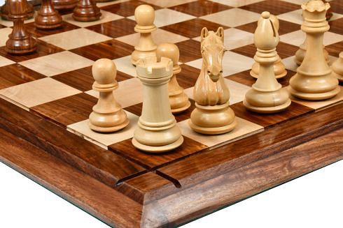 Derby Knight Staunton Weighted Chess Pieces in Sheesham & Boxwood - 4.1