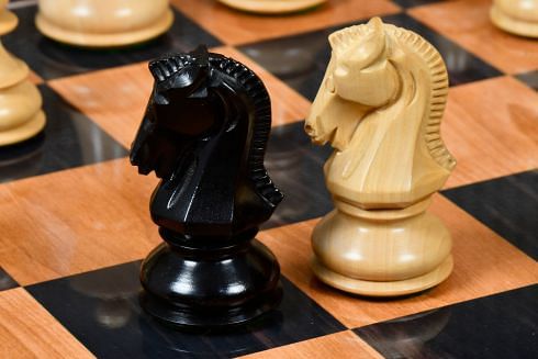 1950 Reproduced Dubrovnik Bobby Fischer Chessmen Version 3.0 in Ebony Wood/Box Wood - 3.75