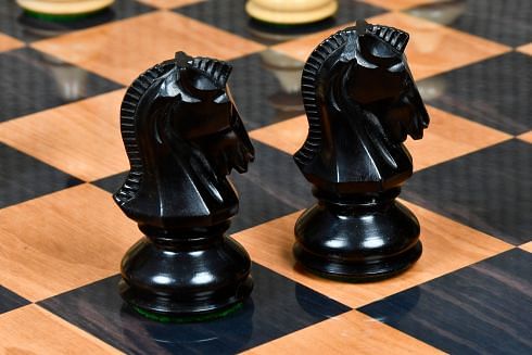 1950 Reproduced Dubrovnik Bobby Fischer Chessmen Version 3.0 in Ebony Wood/Box Wood - 3.75