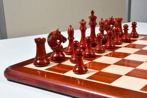 The American Bridle Triple-Weighted Chess Pieces with Extra Queen - Handcrafted in Bud Rosewood & Boxwood 4.2