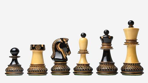 1950 Reproduced Dubrovnik Bobby Fischer Chessmen Version 3.0 in Lacquer Finished Burnt & Natural Box Wood - 3.7