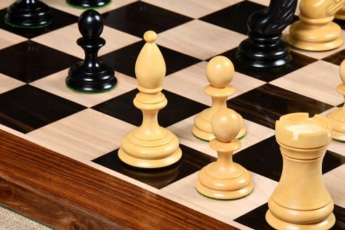 1935 Botvinnik Flohr Reproduced Soviet Chess Pieces in Ebony / Box Wood - 4