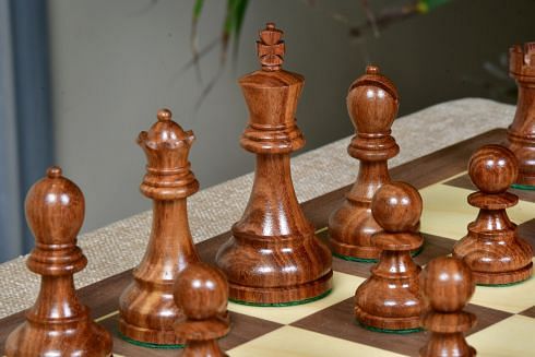 Reproduced 1972 Reykjavik Championship Series Chess Pieces in Sheesham & Box Wood - 3.7