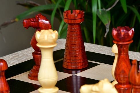 The Grand Divan Wood Chess Pieces from Simpson's-in-the-Strand in BudRosewood & Boxwood - 4.2