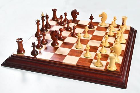 The 1950s Soviet (Russian) Latvian Reproduced Chess Pieces in Budrosewood & Natural Boxwood - 4.1