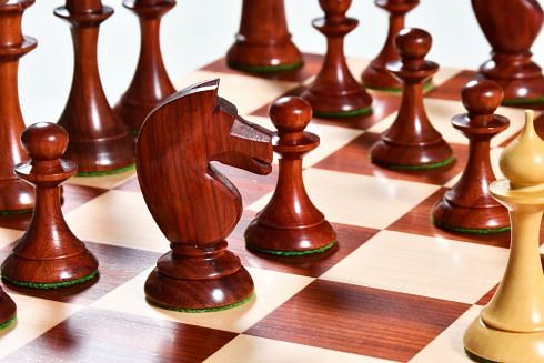 The 1950s Soviet (Russian) Latvian Reproduced Chess Pieces in Budrosewood & Natural Boxwood - 4.1