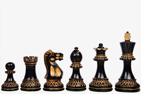 The Parker Staunton Series Lacquered Chess Pieces in Burnt Boxwood & Natural Boxwood - 3.9