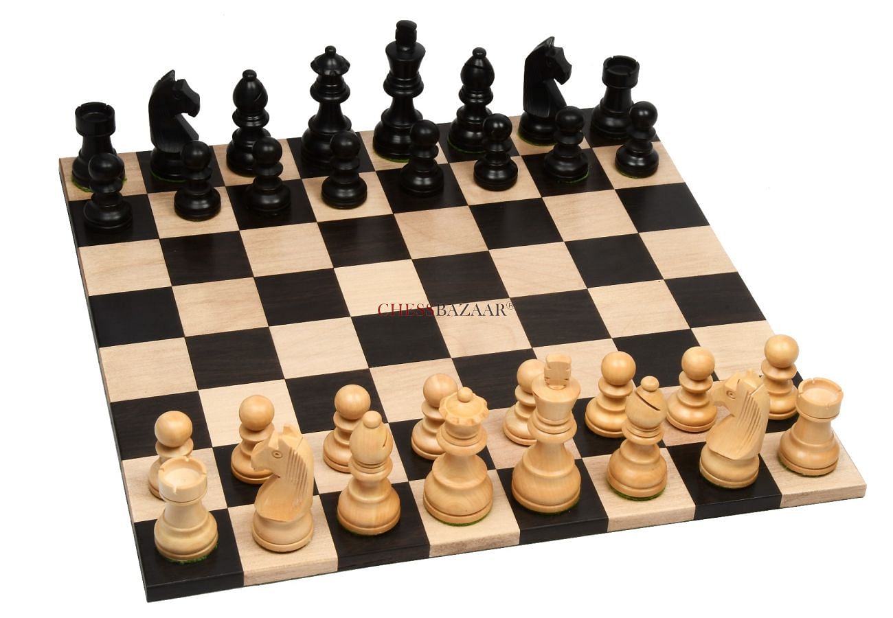 Solid Hardwood Chess Board Chess Pieces & Box 