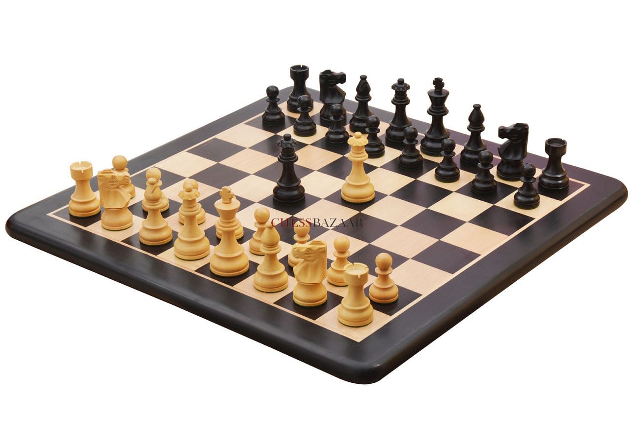 French Lardy Staunton Chess Set Ebonized & Boxwood Pieces with