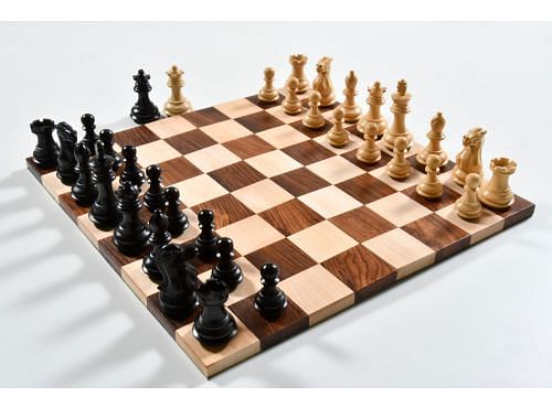The Collector Series Chess Pieces in Ebonized & Boxwood -2.6" King with Chess Board & Storage Pouch